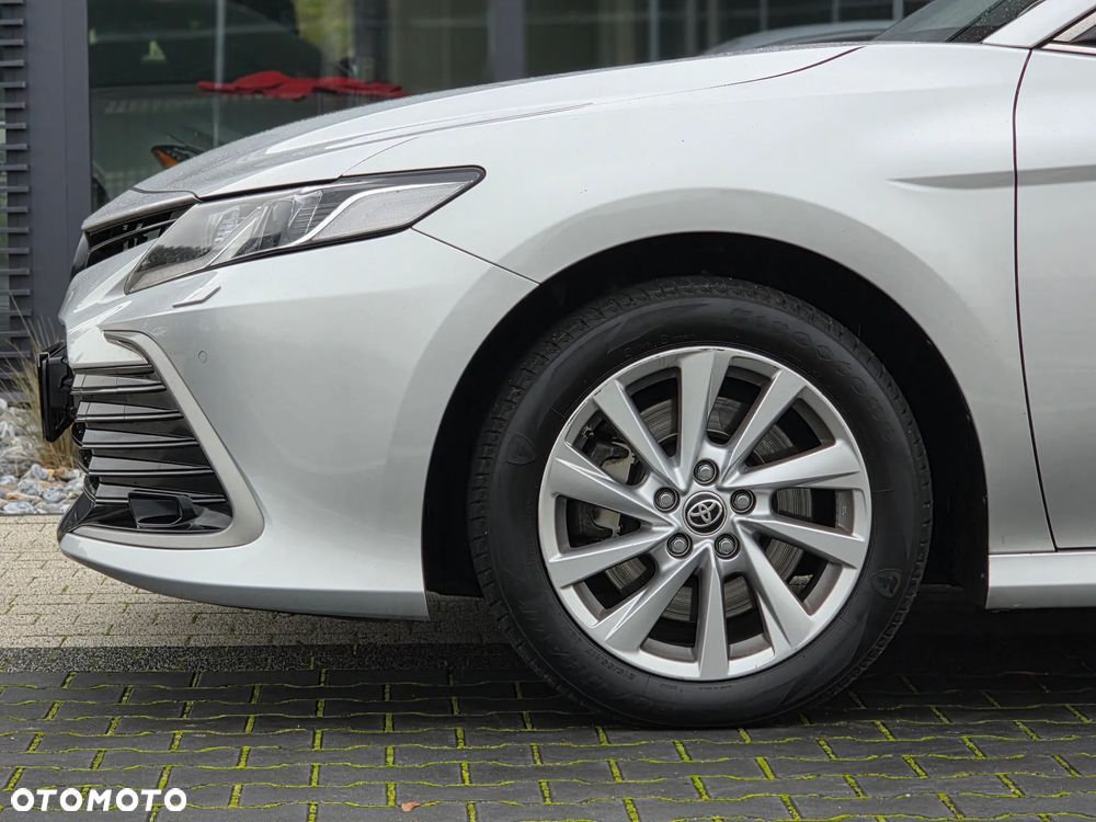 Toyota Camry 2.5 Hybrid Comfort CVT - 12