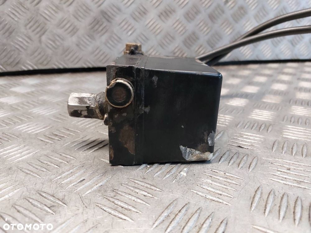 SIŁOWNIK WYWROTU KABINY RENAULT PREMIUM 420 I 5010316404 - 3