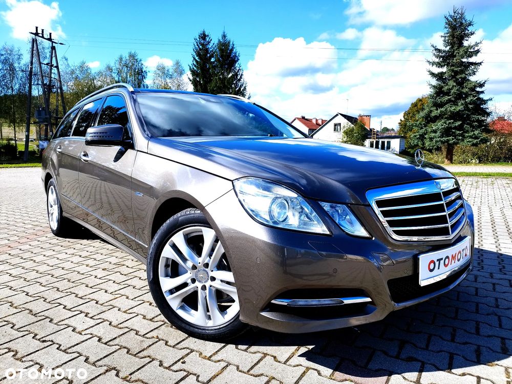 Mercedes-Benz Klasa E 200 CGI BlueEffICIENCY Avantgarde - 1