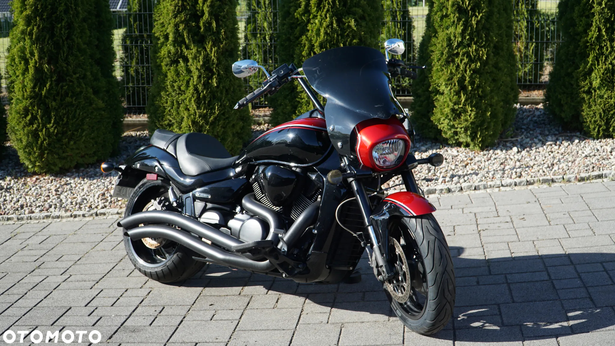 Suzuki Intruder - 10