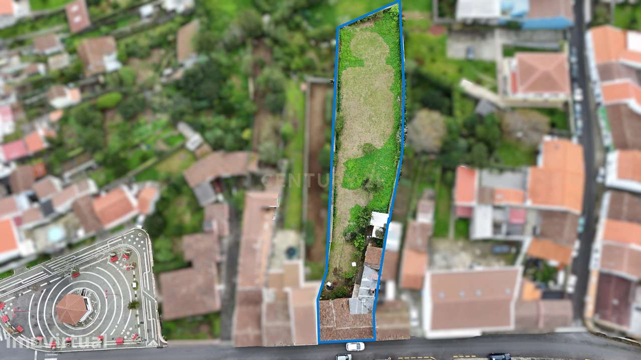 Moradia T2+1, situada no coração de Pico da Pedra, inserida num terren - Grande imagem: 3/26