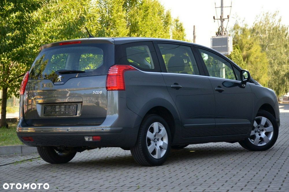 Peugeot 5008 - 10