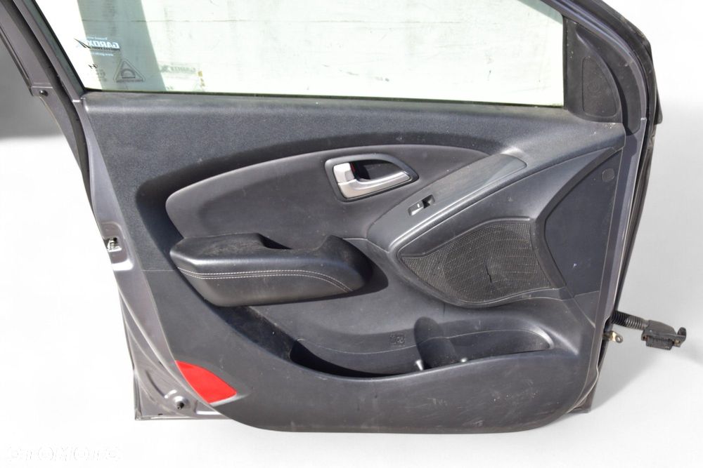 Drzwi Lewy Przód HYUNDAI IX35 I Przedlift 09-12 kod lakieru: ZAR - 8