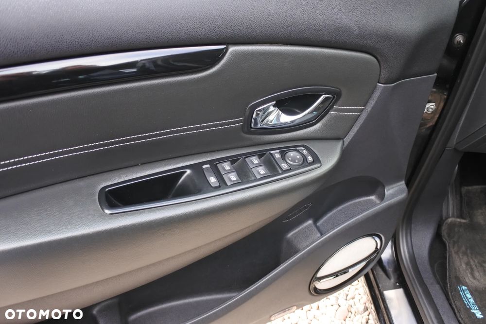 Renault Scenic ENERGY TCe 130 BOSE EDITION - 21