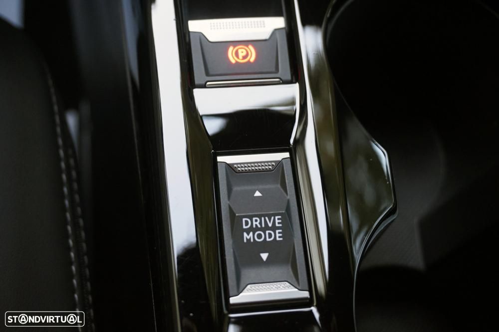 Peugeot 208 1.2 PureTech GT Line - 30