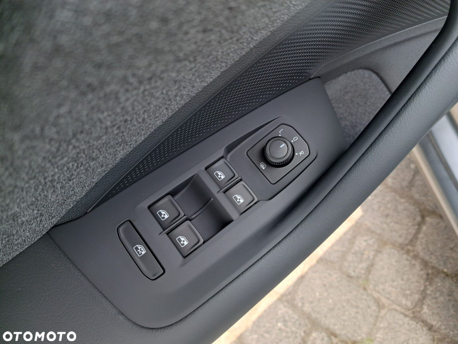 Volkswagen Passat 1.5 TSI ACT mHEV DSG - 13