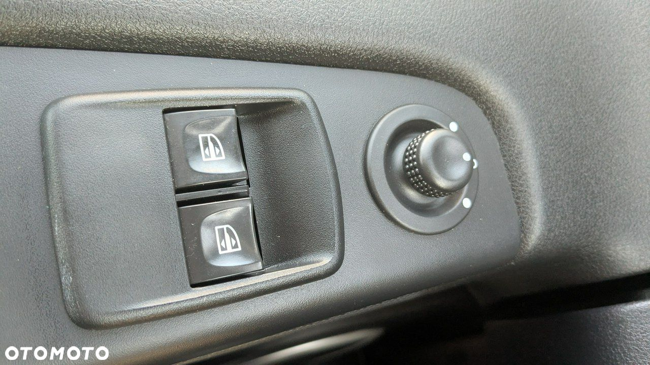 Opel Vivaro - 29