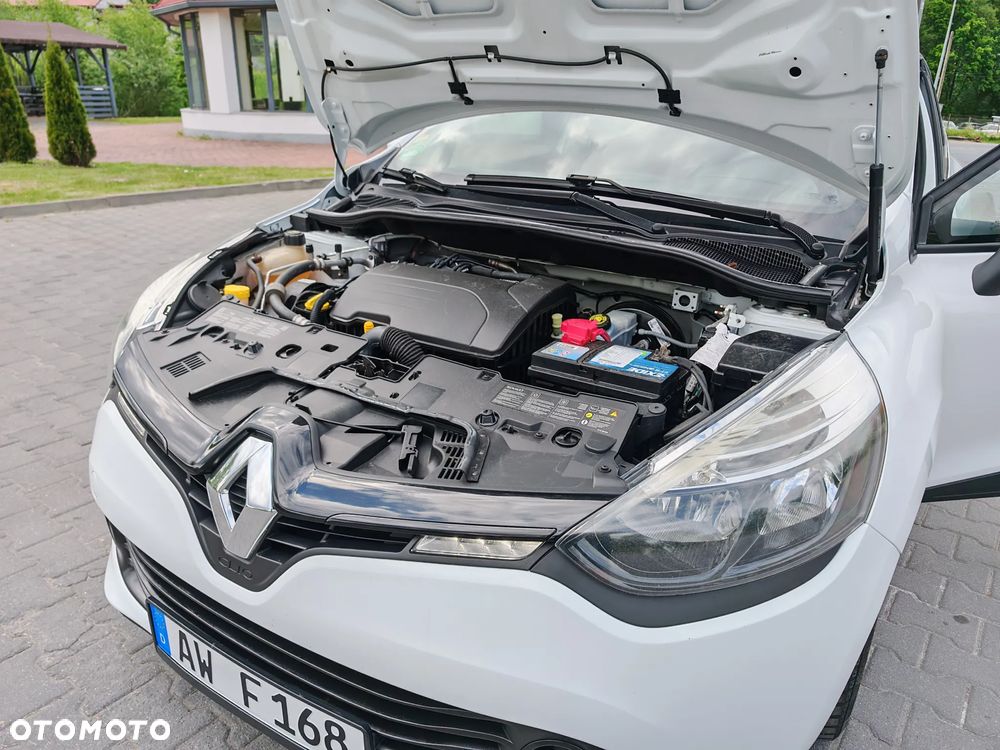 Renault Clio 1.2 16V 75 Life - 37