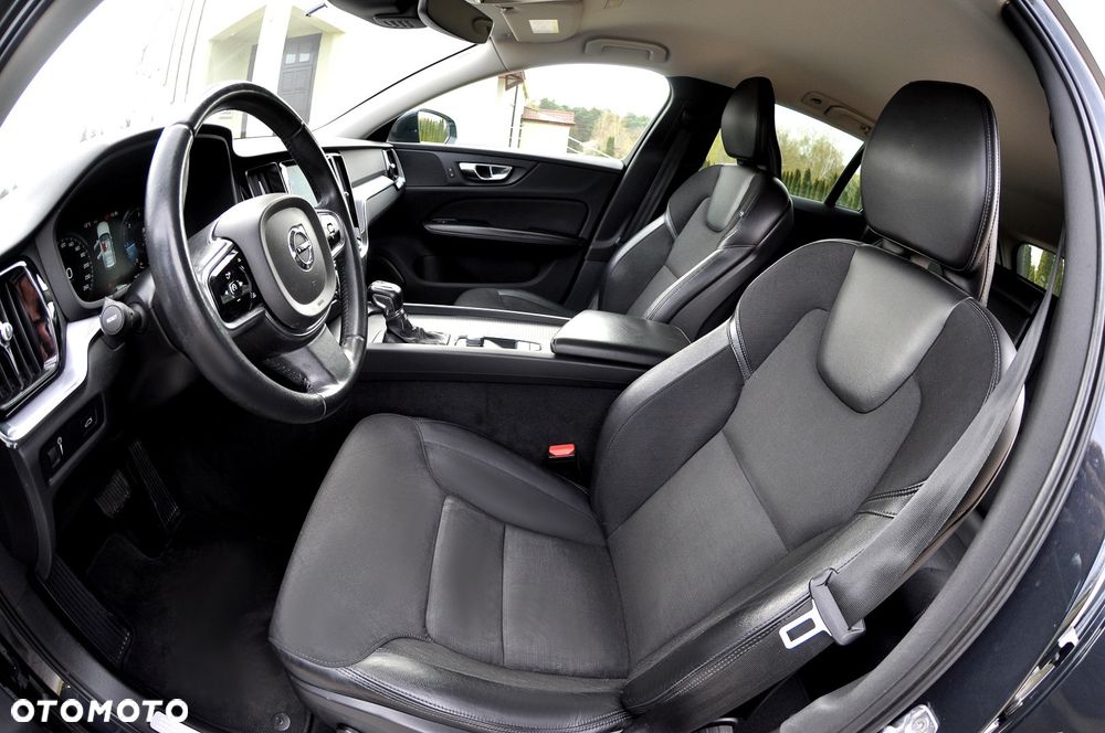 Volvo V60 D3 Geartronic Momentum Pro - 20