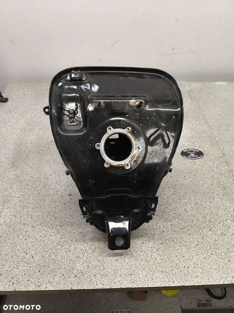 Bak, zbiornik paliwa KTM 125 Duke - 29