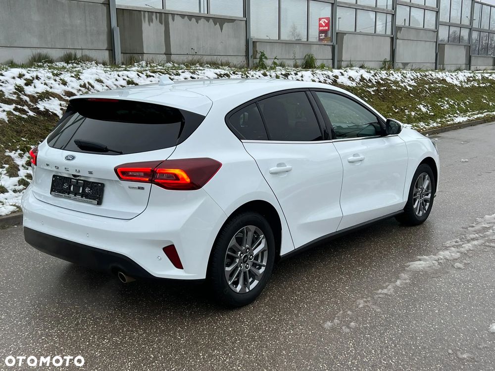 Ford Focus 1.0 EcoBoost Hybrid TITANIUM - 5