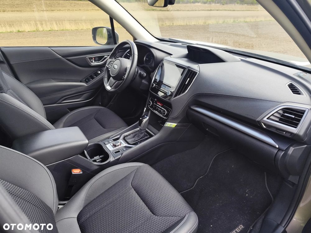 Subaru Forester 2.0 i Exclusive Special (EyeSight) Lineartronic - 9