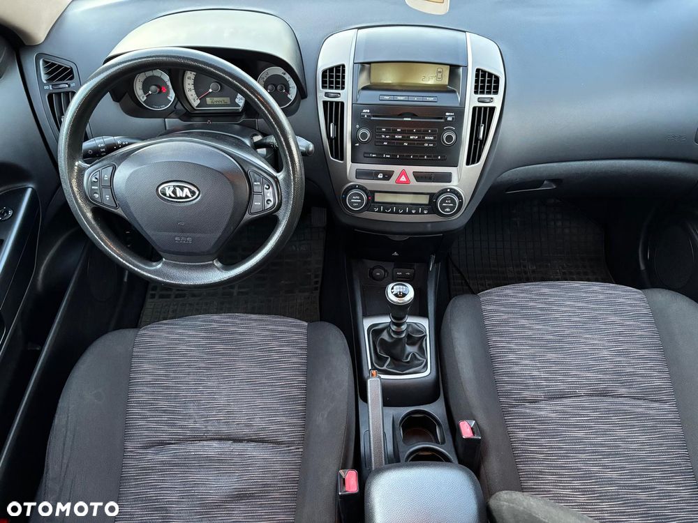 Kia Ceed 1.6 Comfort - 6