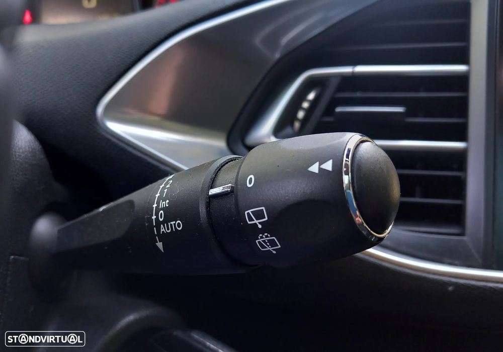 Peugeot 308 1.6 e-HDi Allure CMP6 - 25