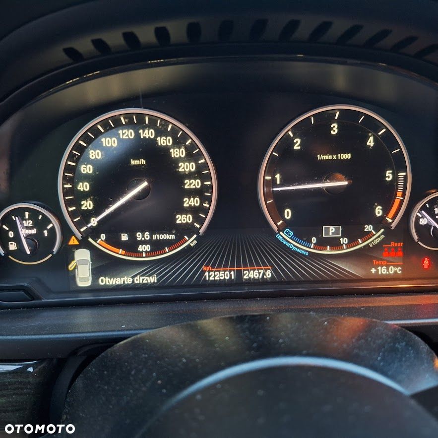 BMW Seria 5 520d Luxury Line - 12