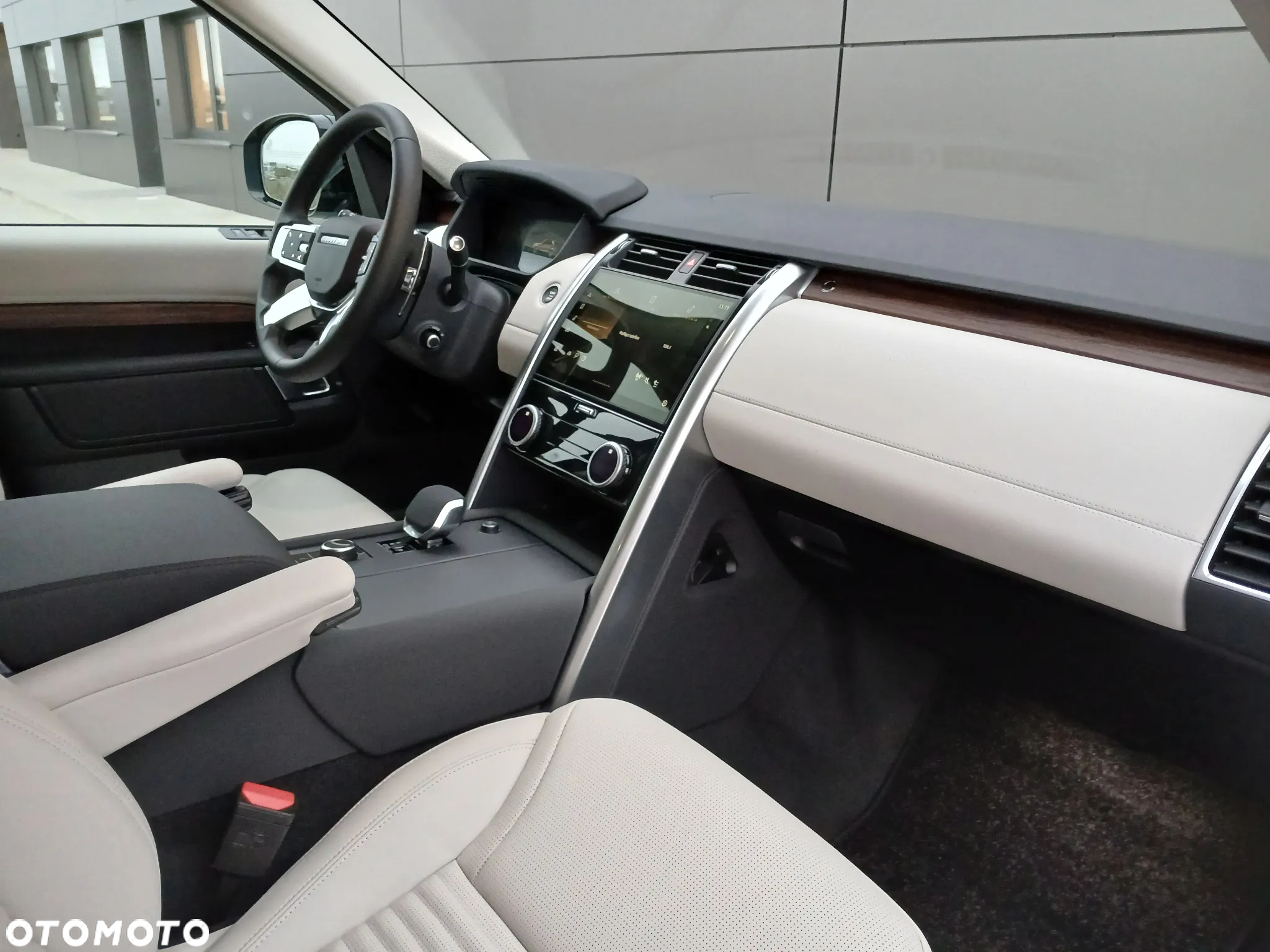 Land Rover Discovery - 8