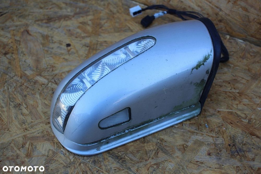 Lusterko PRAWE 16 pin Mercedes w211 e-klasa 2038106076 kolor 744 UK - 4