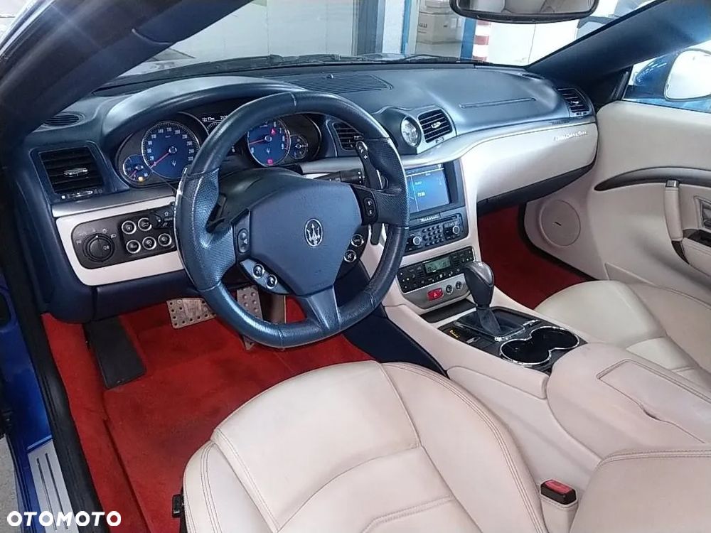 Maserati GranCabrio Sport - 5