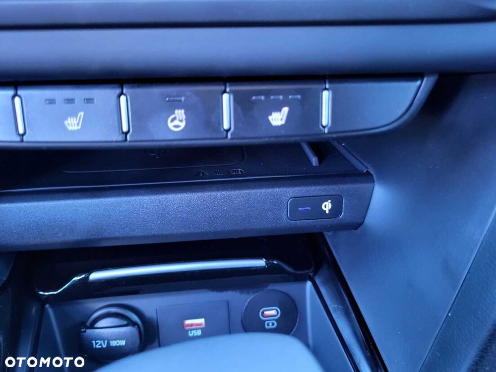 Kia XCeed 1.6 T-GDI Tribute DCT - 24