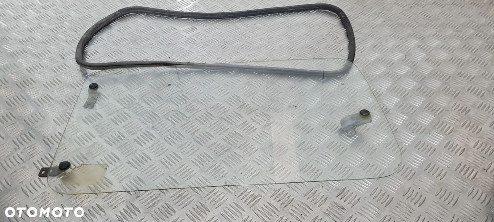 Suzuki Samurai Szyba Karoseryjna Prawy Tył - 1