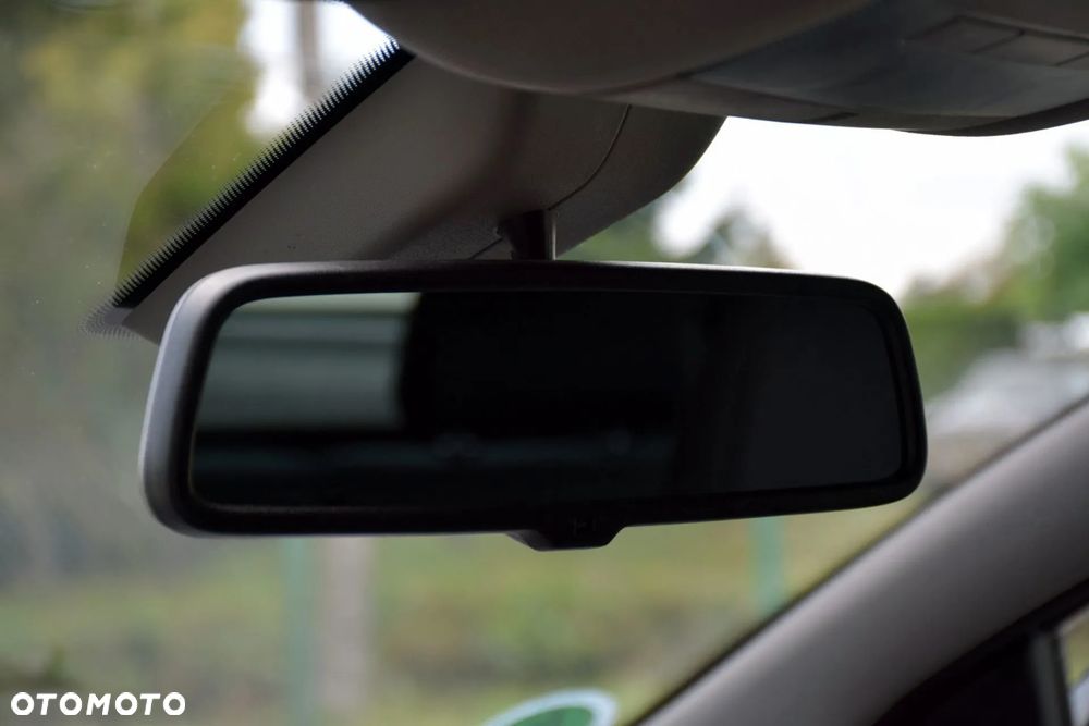 Opel Astra III GTC 1.6 Sport - 24