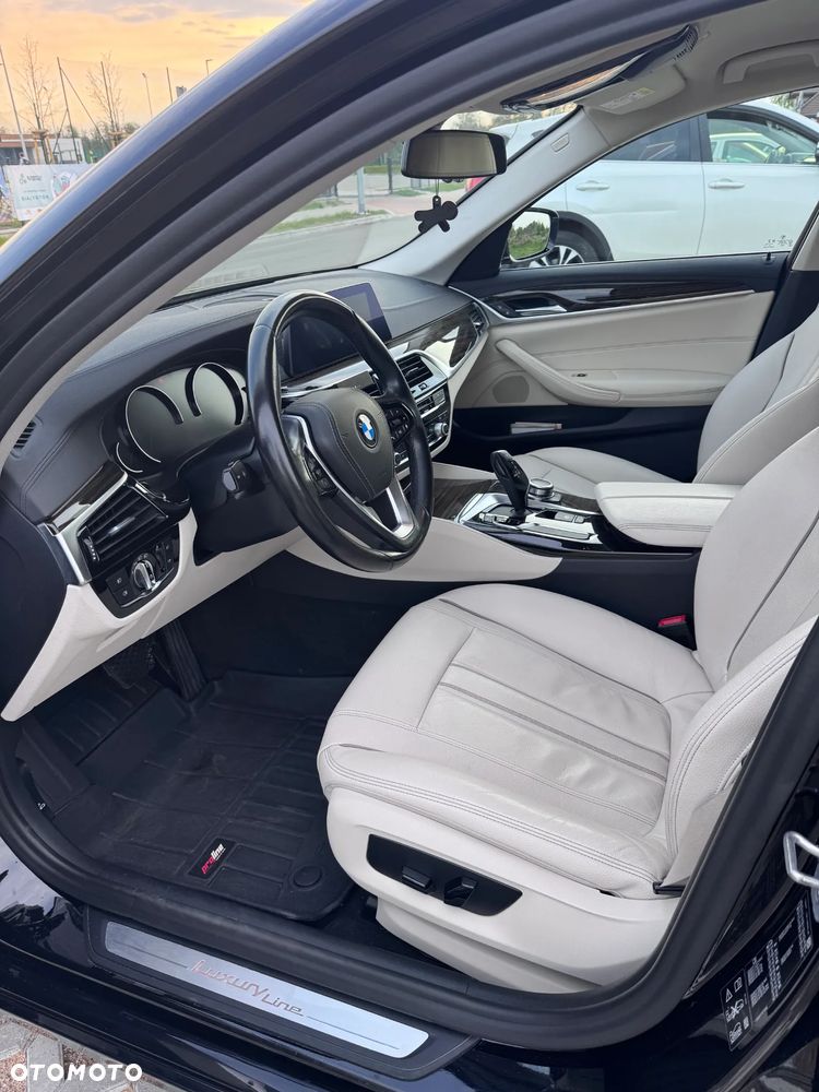 BMW Seria 5 520d Luxury Line - 8