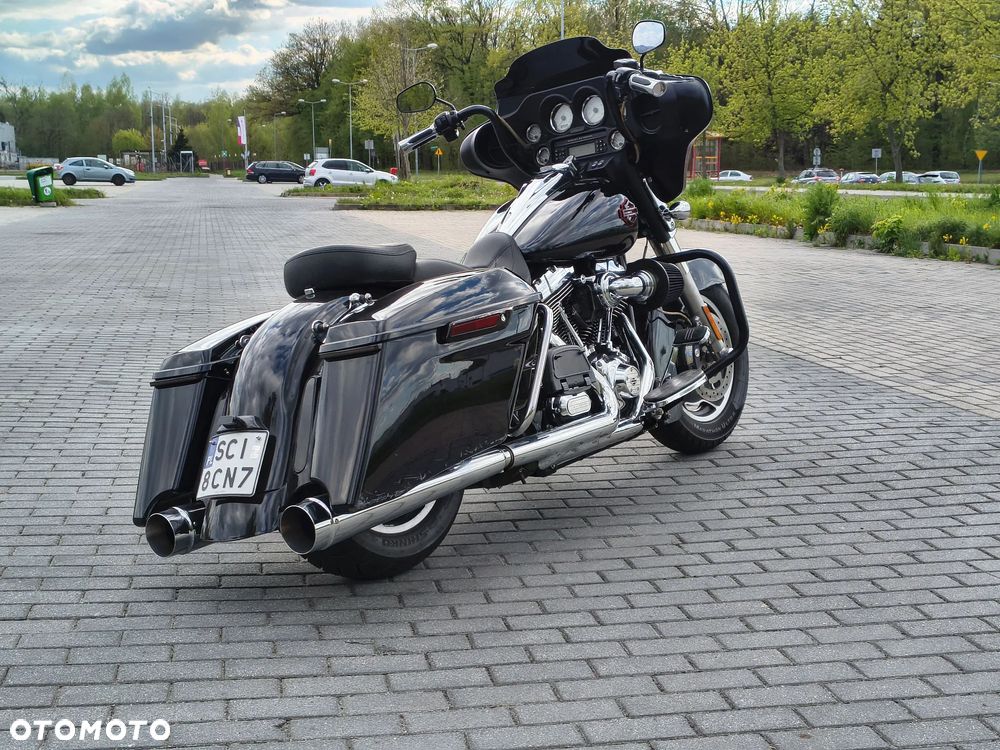 Harley-Davidson Touring Street Glide - 4