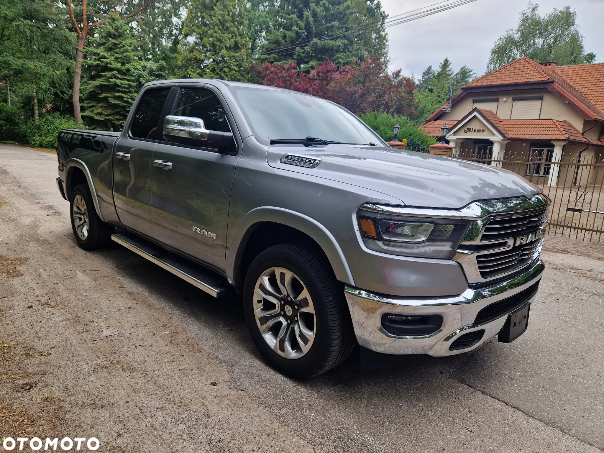 RAM 1500 Quad Cab Longbed Laramie