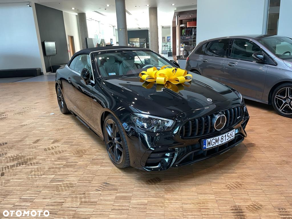 Mercedes-Benz Klasa E AMG 53 Kabriolet 4-Matic+ 9G-TRONIC - 33