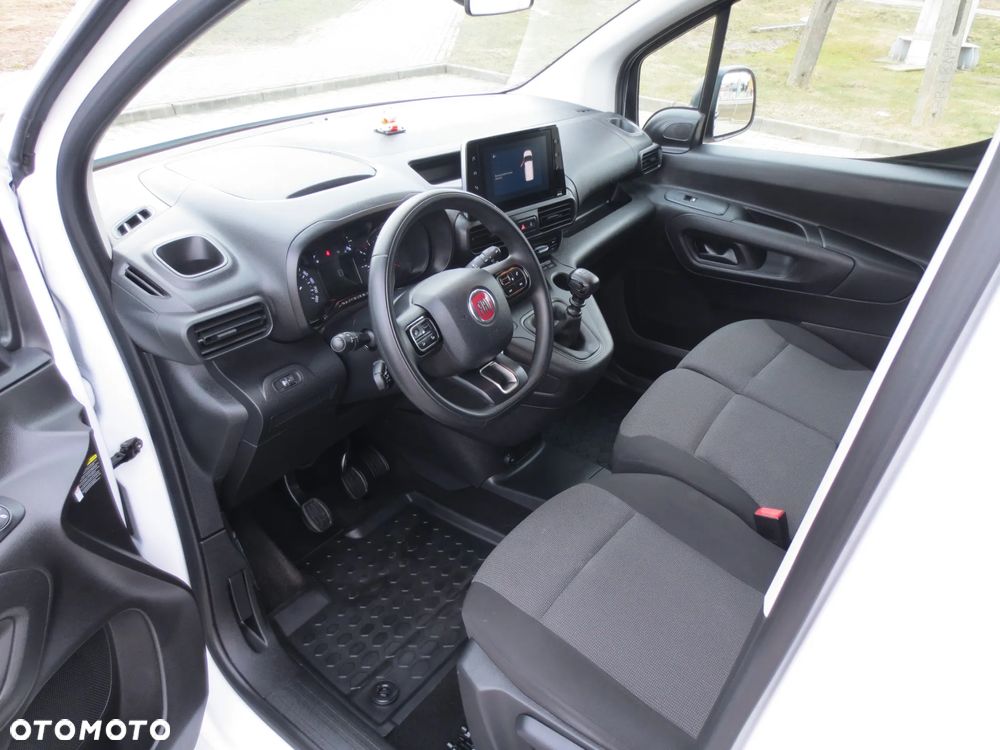Fiat DOBLO SALON POLSKA MAŁY PRZEBIEG  ORYGINAŁ - 9