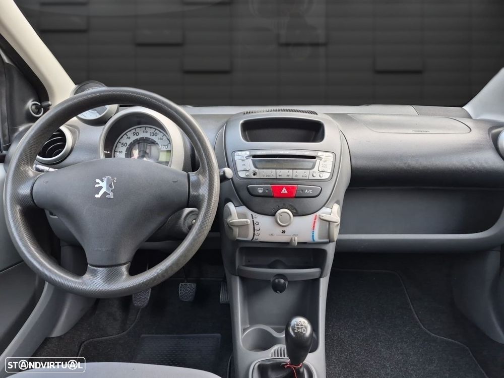 Peugeot 107 1.0 Urban - 12