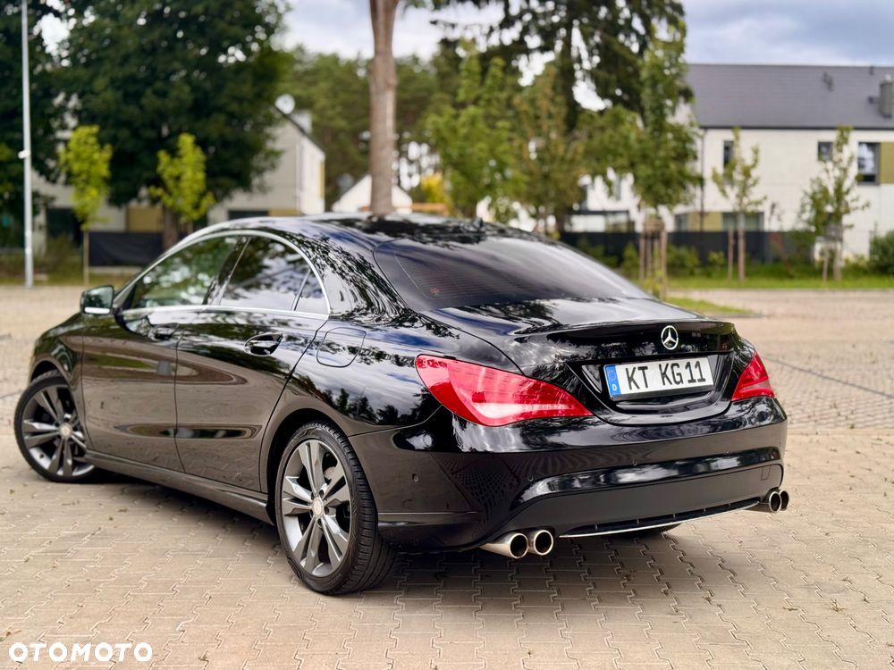 Mercedes-Benz CLA 200 AMG Line - 25