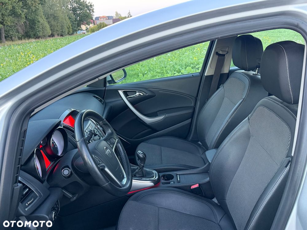 Opel Astra 1.7 CDTI Cosmo - 10