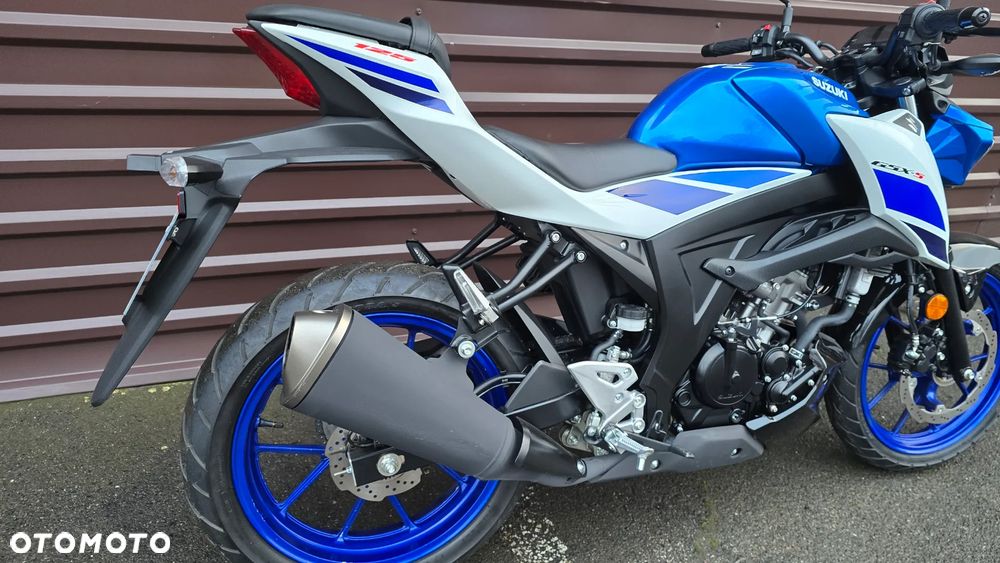 Suzuki GSX - 3