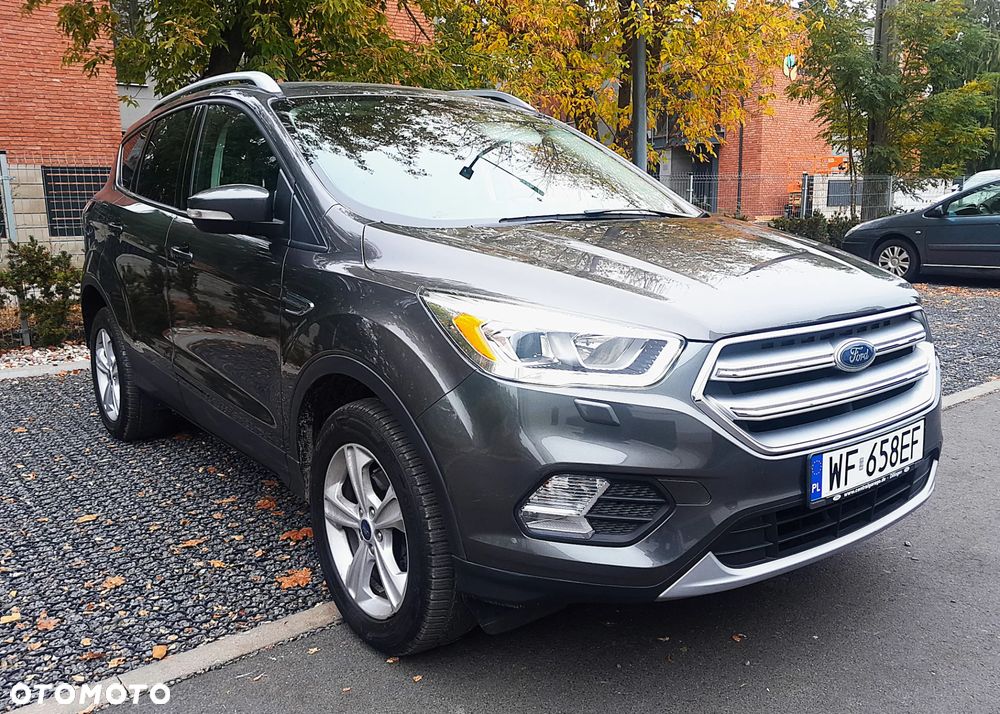 Ford Kuga 1.5 EcoBoost 2x4 Titanium - 3