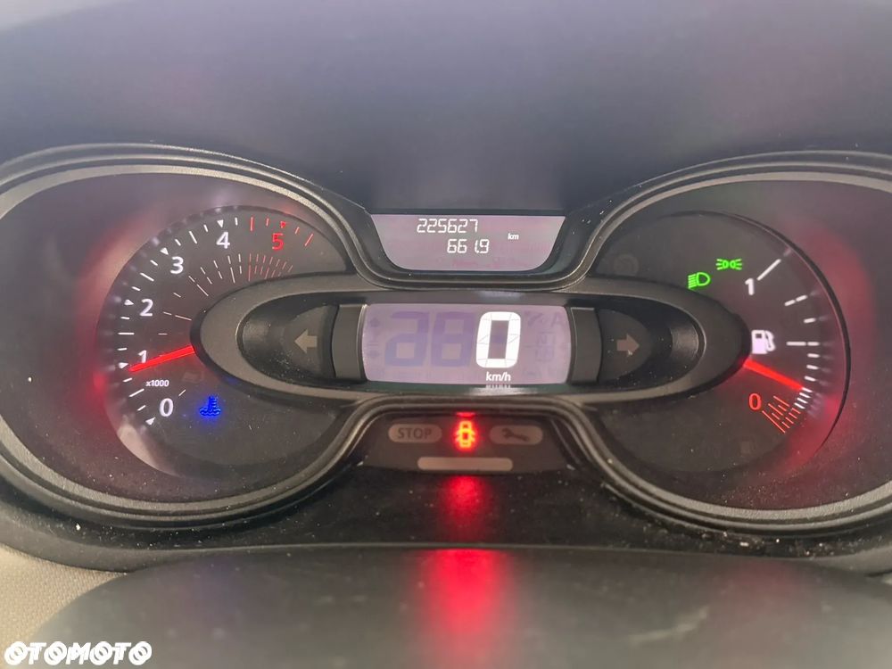 Renault Trafic - 18