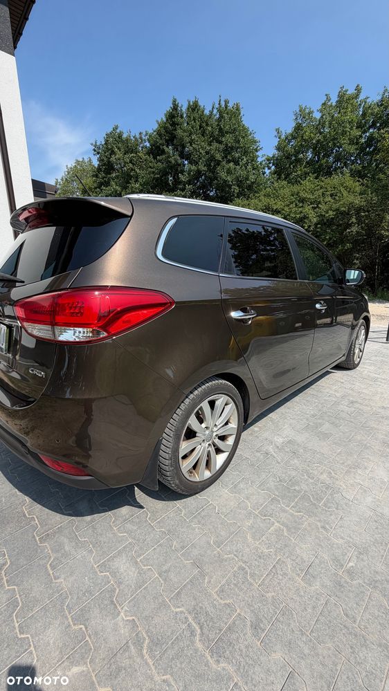 Kia Carens - 3