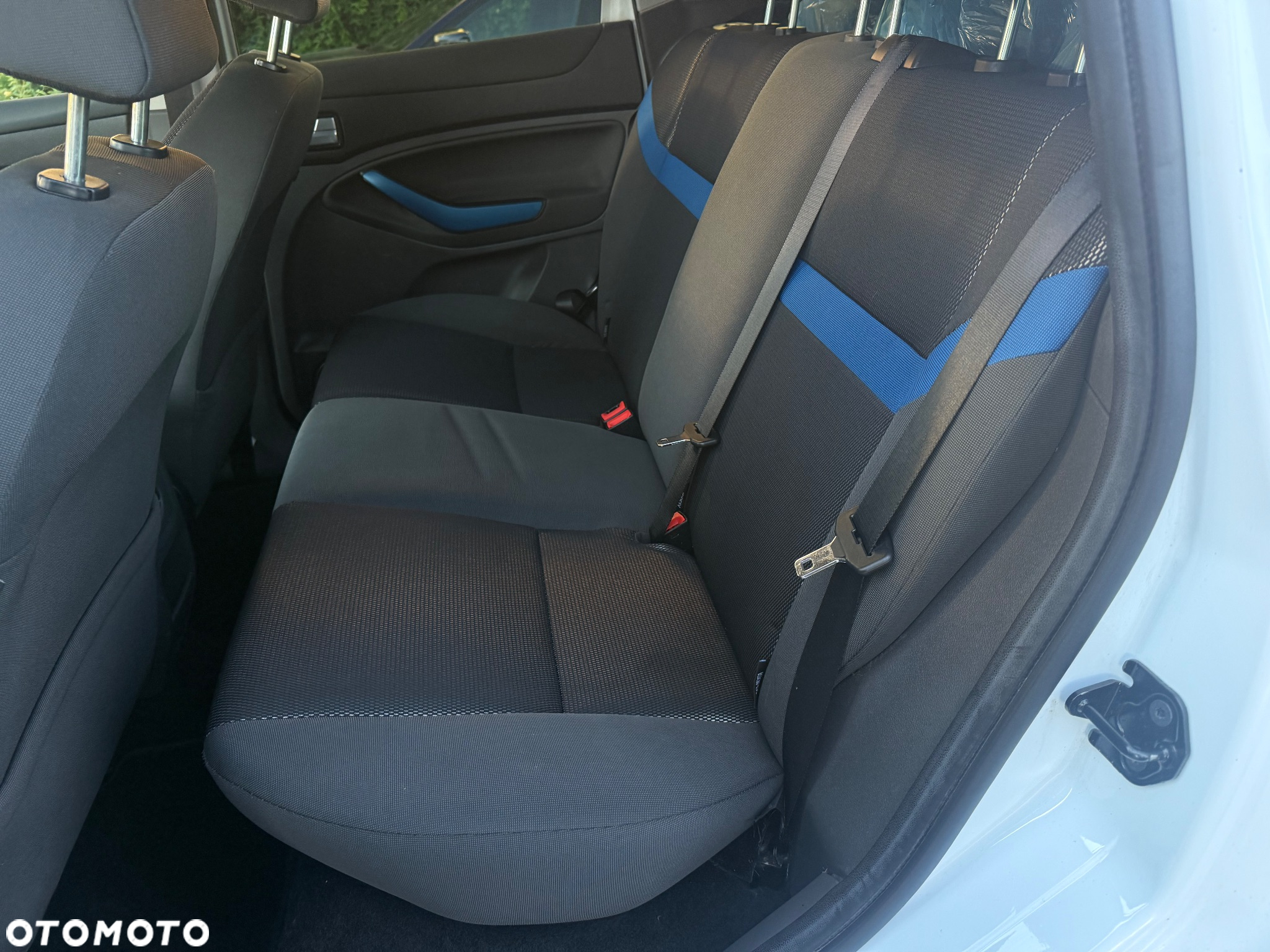 Ford Kuga 2.0 TDCi 2x4 Trend - 35