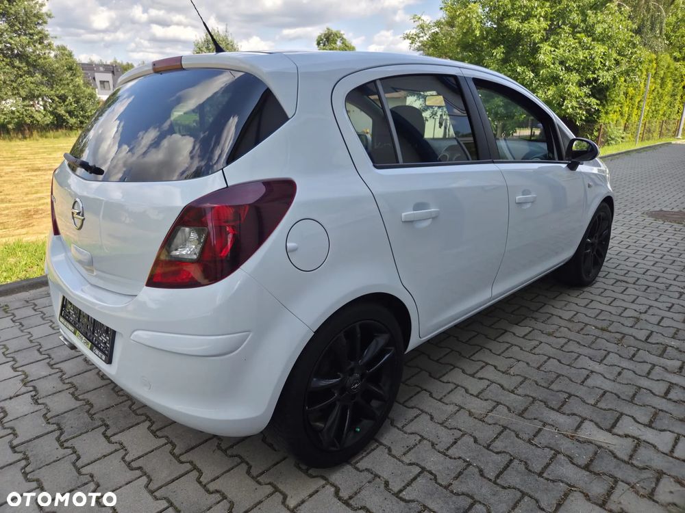 Opel Corsa 1.4 16V Sport - 2