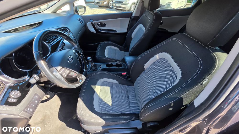 Kia Ceed 1.6 GDI L Business Line - 16