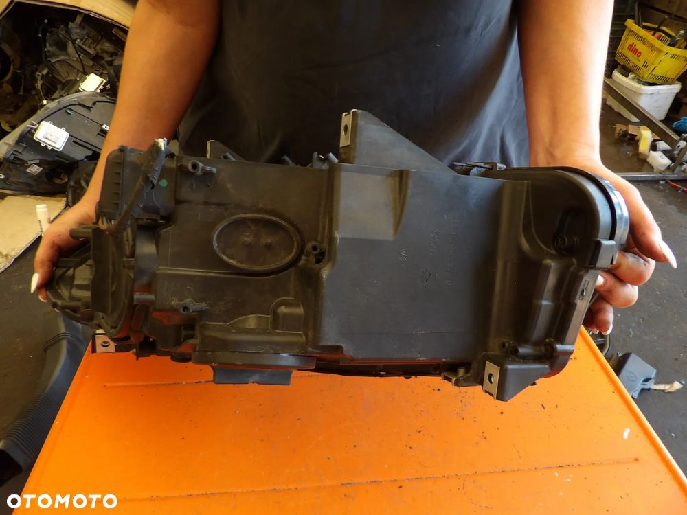 BMW - F10 - H7 - PRAWA LAMPA PRZEDNIA - EUROPA - 7203240 - 6