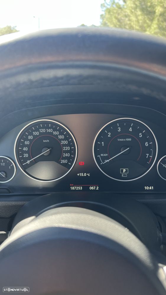 BMW 330 e iPerformance Pack M - 11