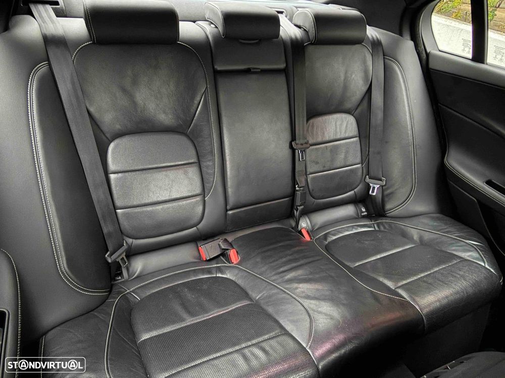 Jaguar XE 2.0 D R-Sport Aut. - 49