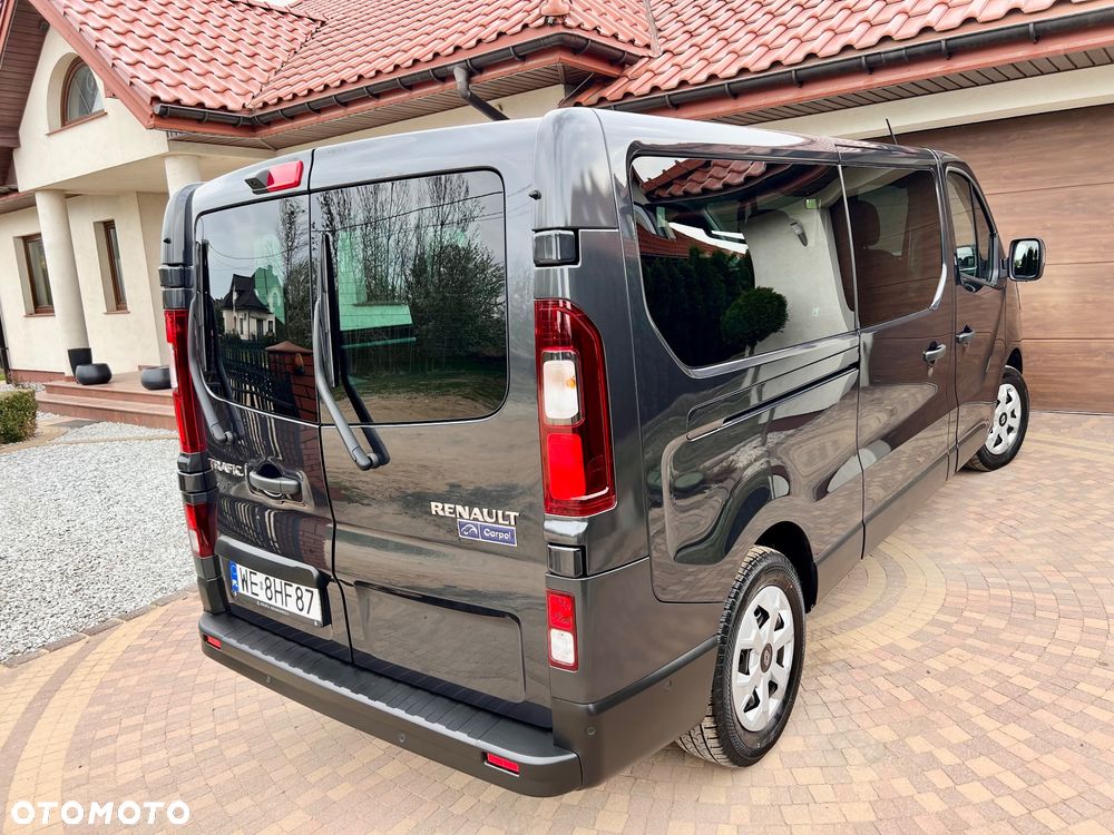 Renault Trafic 2.0 dCi EDC - 4
