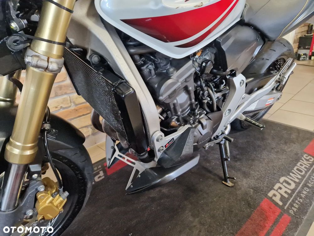 Honda Hornet - 20