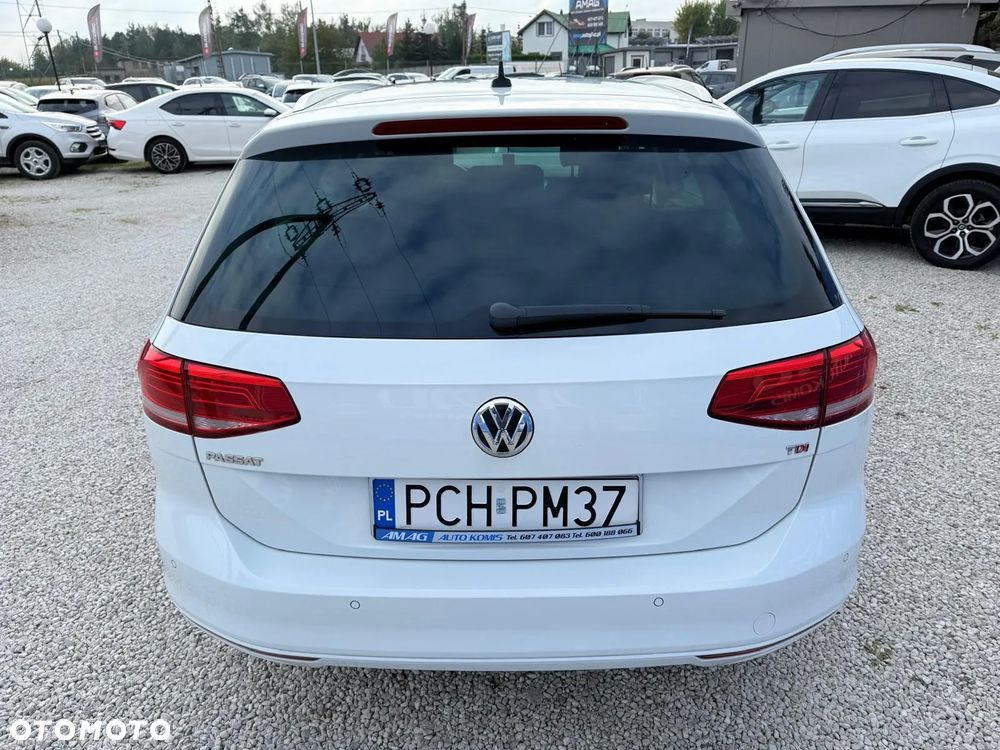 Volkswagen Passat Variant 1.6 TDI SCR DSG - 7
