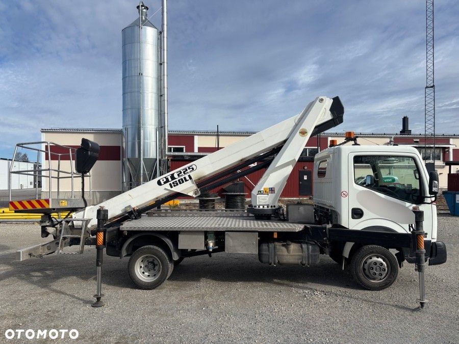 Nissan Cabster N400 - 6