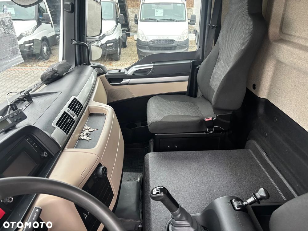 MAN MAN TGL 12 190 CHLODNIA IZOTERM PODWOZIE DO ZABUDOWY - 12