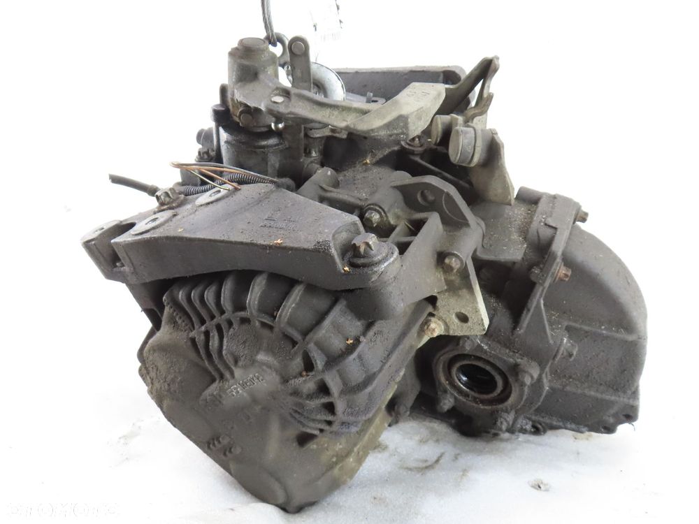 SKRZYNIA BIEGÓW OPEL ASTRA III H 1.9 CDTI 55186623 M32 55186623 - 9