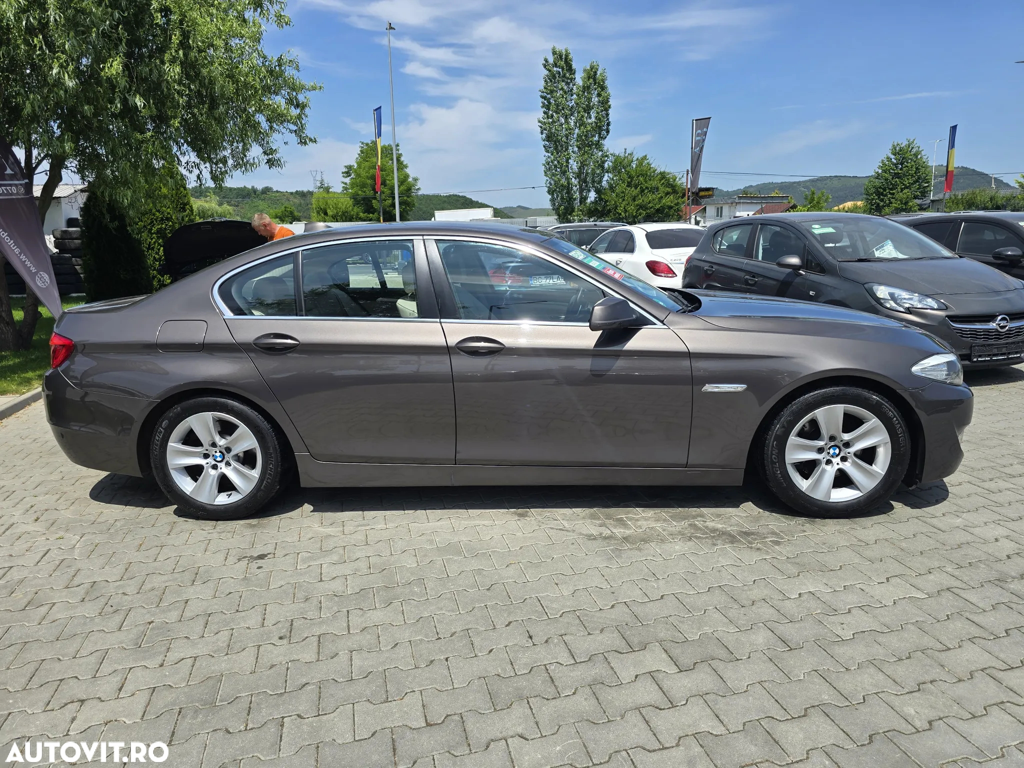 BMW Seria 5 523i Aut. - 5